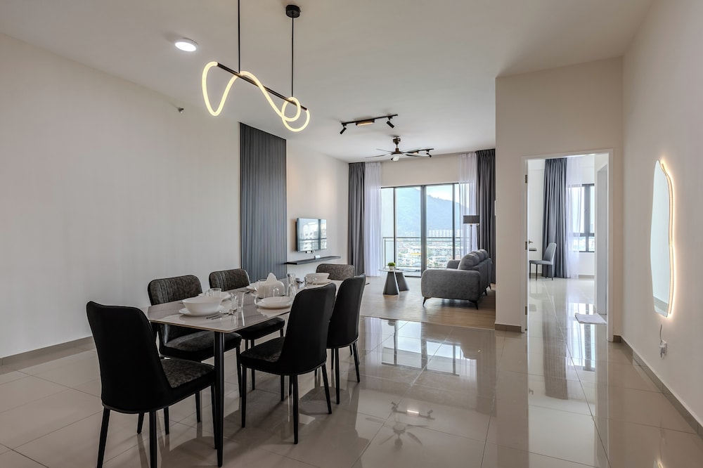 Sunshine Residence Suites
