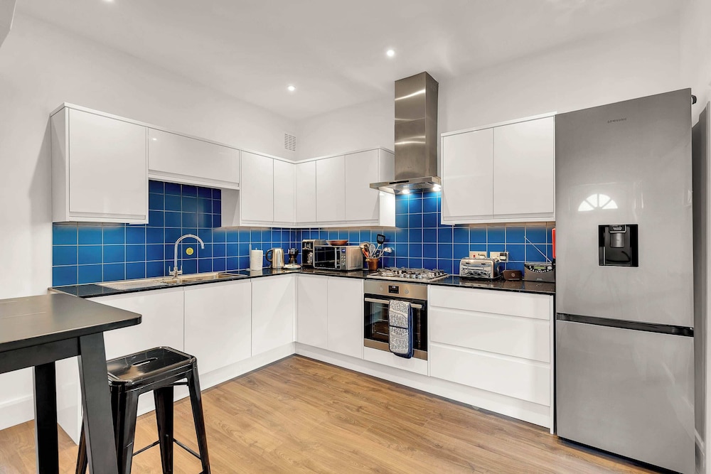Charming Golborne Escape