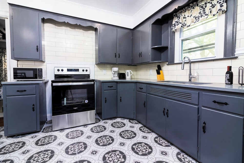 5Br, 1.5 Ba Close To Niagara Falls State Park