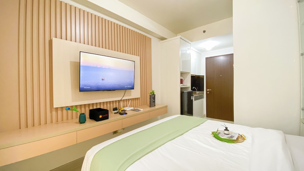 Best Value Studio Room Transpark Cibubur Apartment