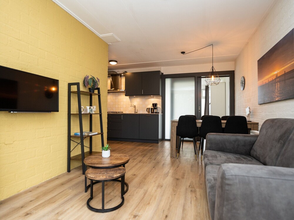 Holiday Home Vakantiepark 't Eibernest Texel