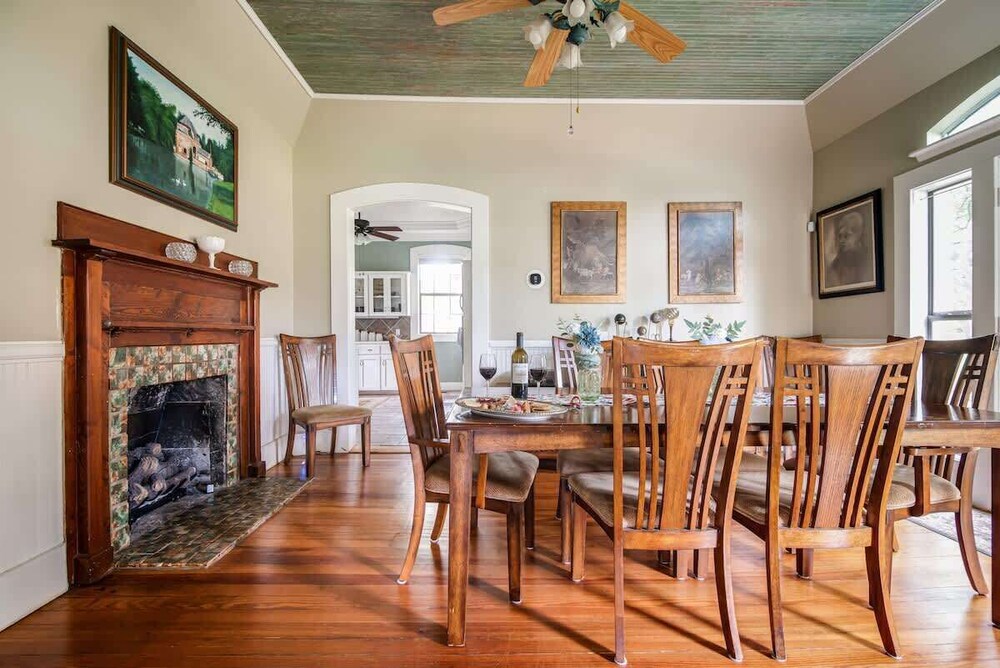 Prime Location-walk to Food, Bars and Wineries!