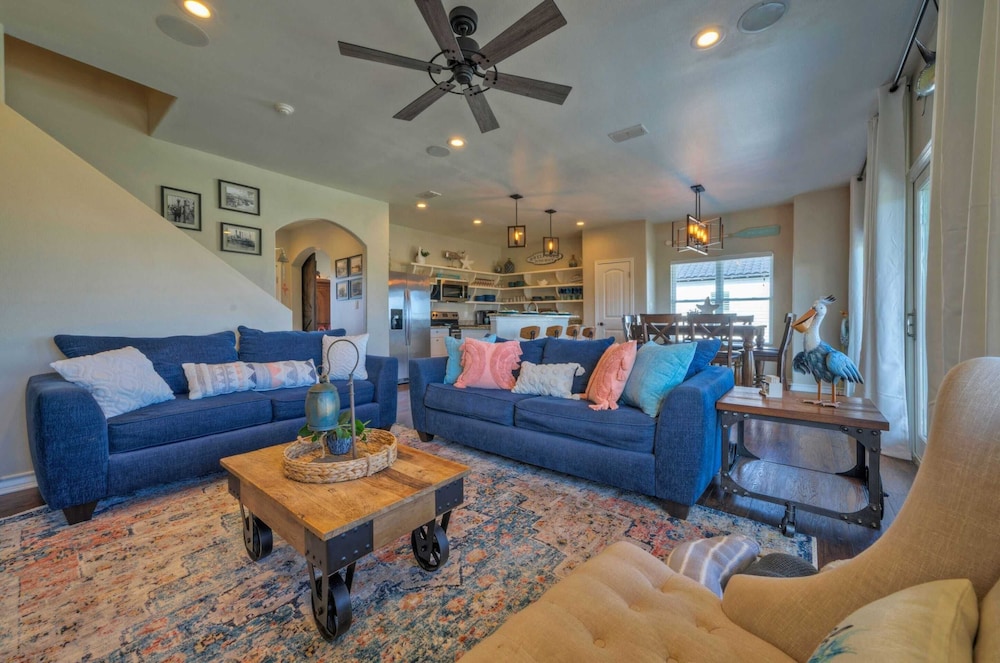 2 Homes, Sleeps 22 Steps to the Beach, Private Pool, Fire Pit, Balcony Views