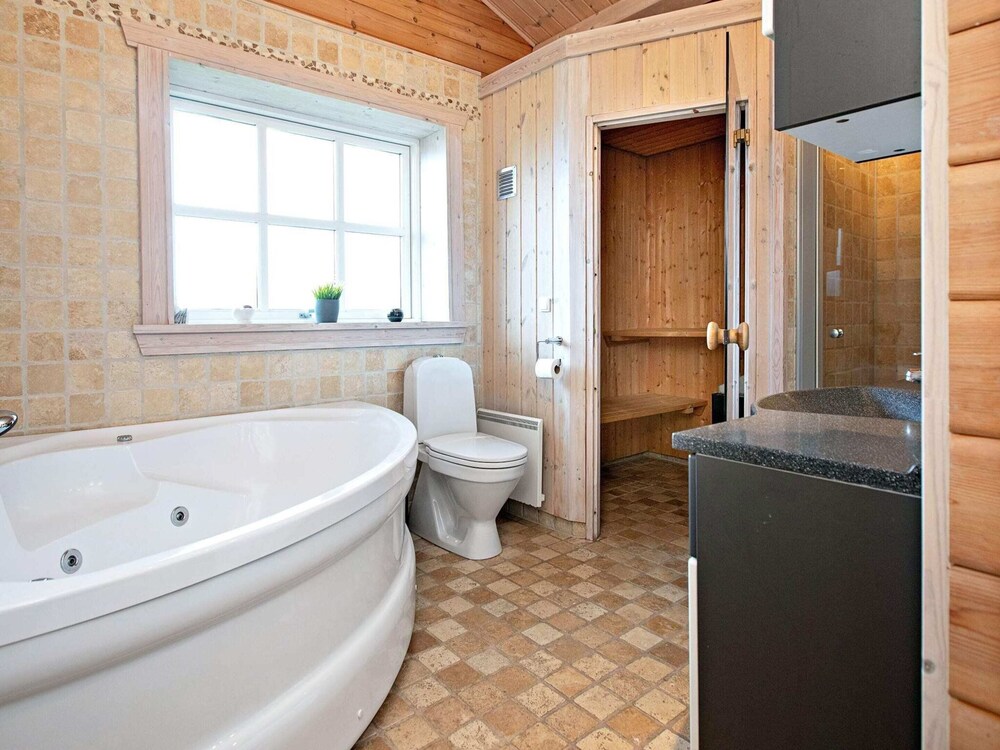10 Person Holiday Home in Vaeggerlose view 4