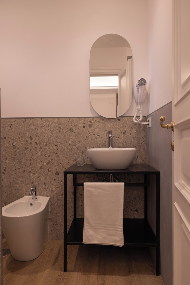 Tiburtina 86 Luxury Suites