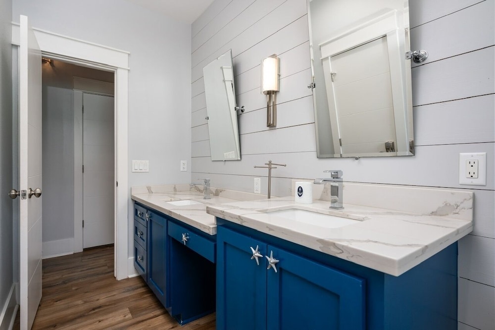 Deja Blue 2 3 Bedroom Home