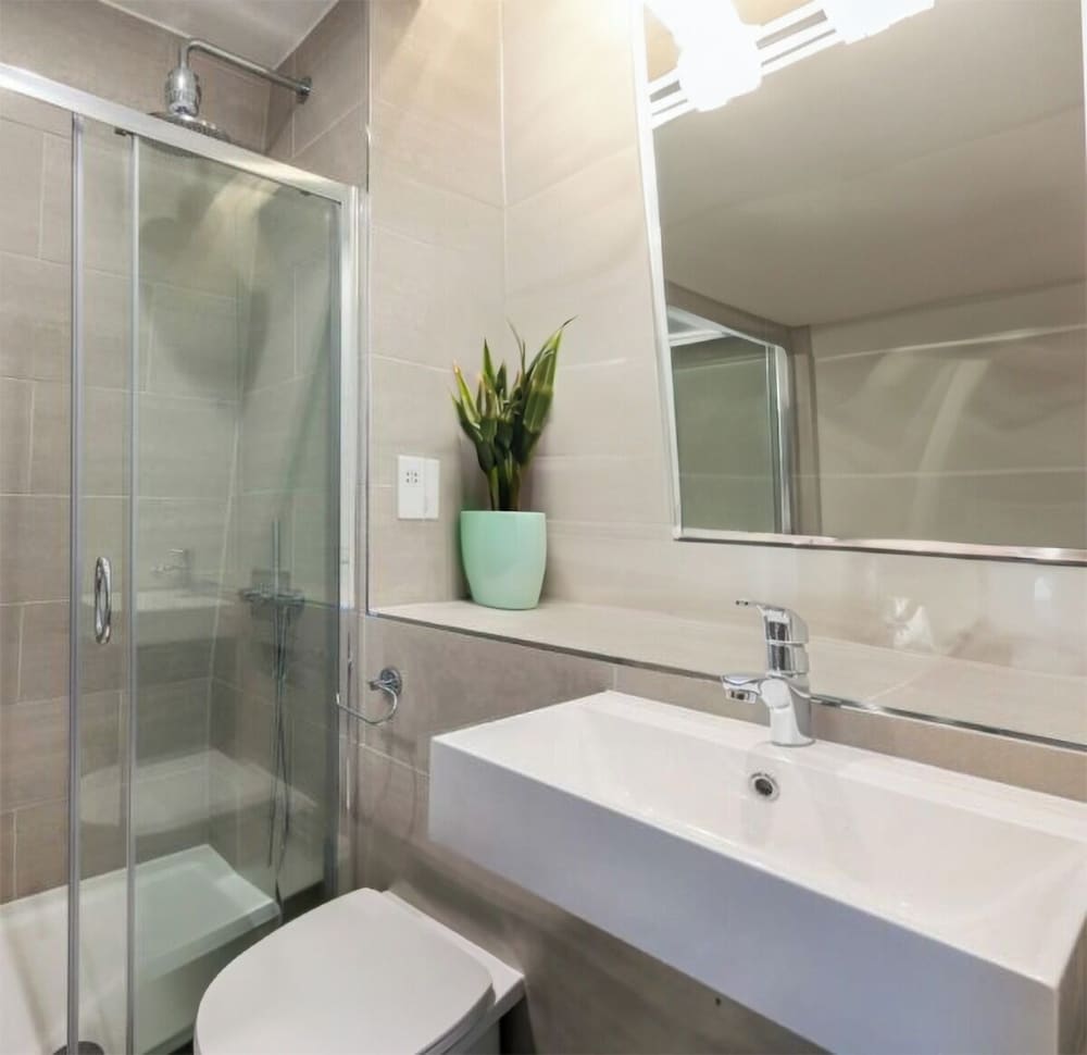 Charming 2 Bedrooms Apartment in London