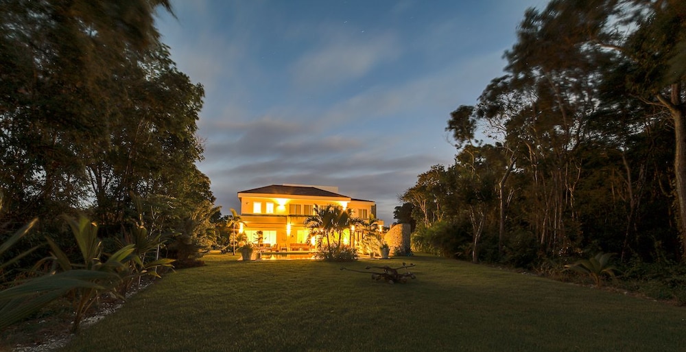 Hacienda B-03