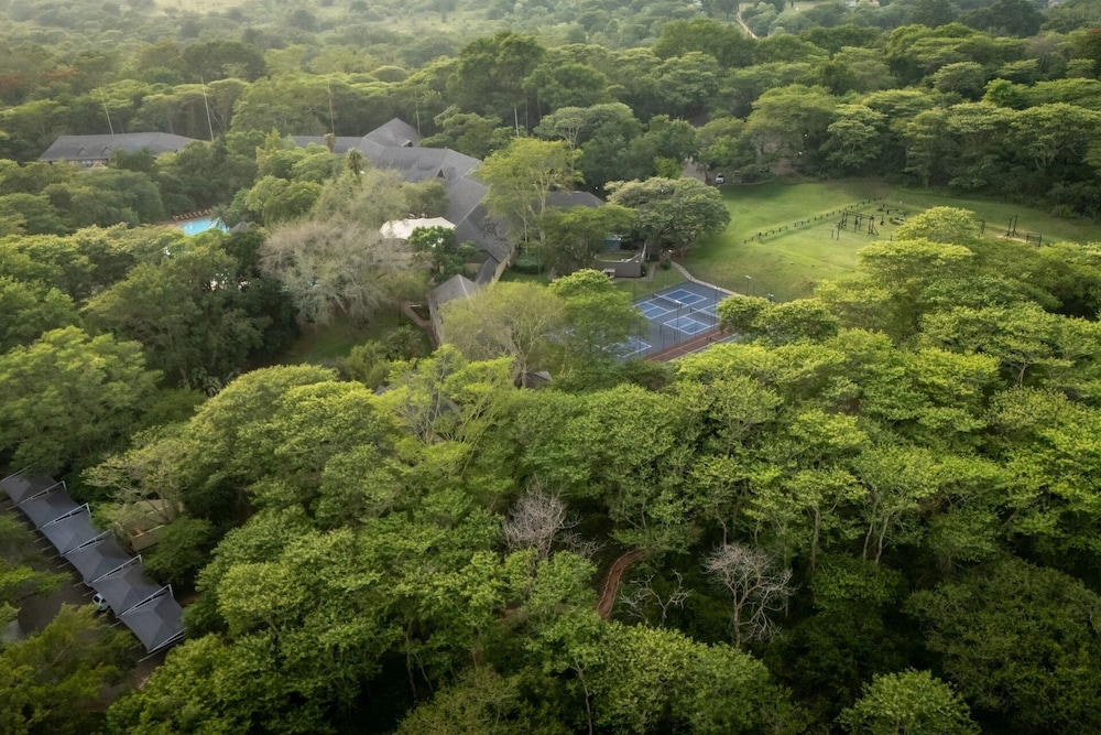 First Group Sanbonani Resort
