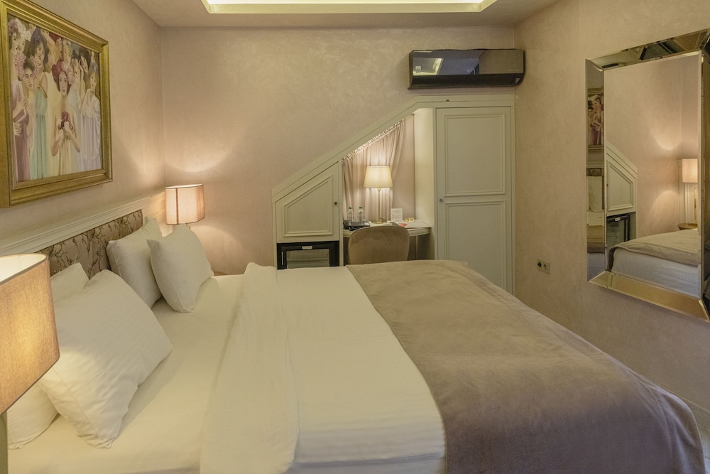 Ayramin Deluxe Hotel - Image 60