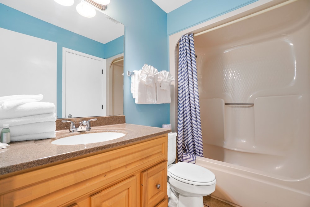 Edgewater Beach & Golf Resort by Panhandle Getaways