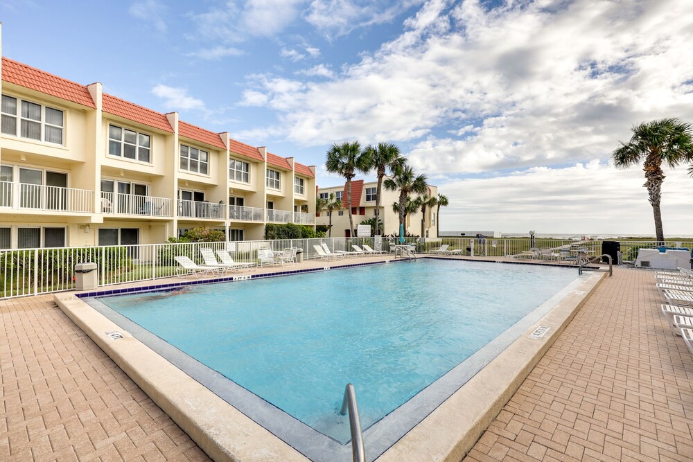 St Augustine Poolside Oasis w/ Private Patio!