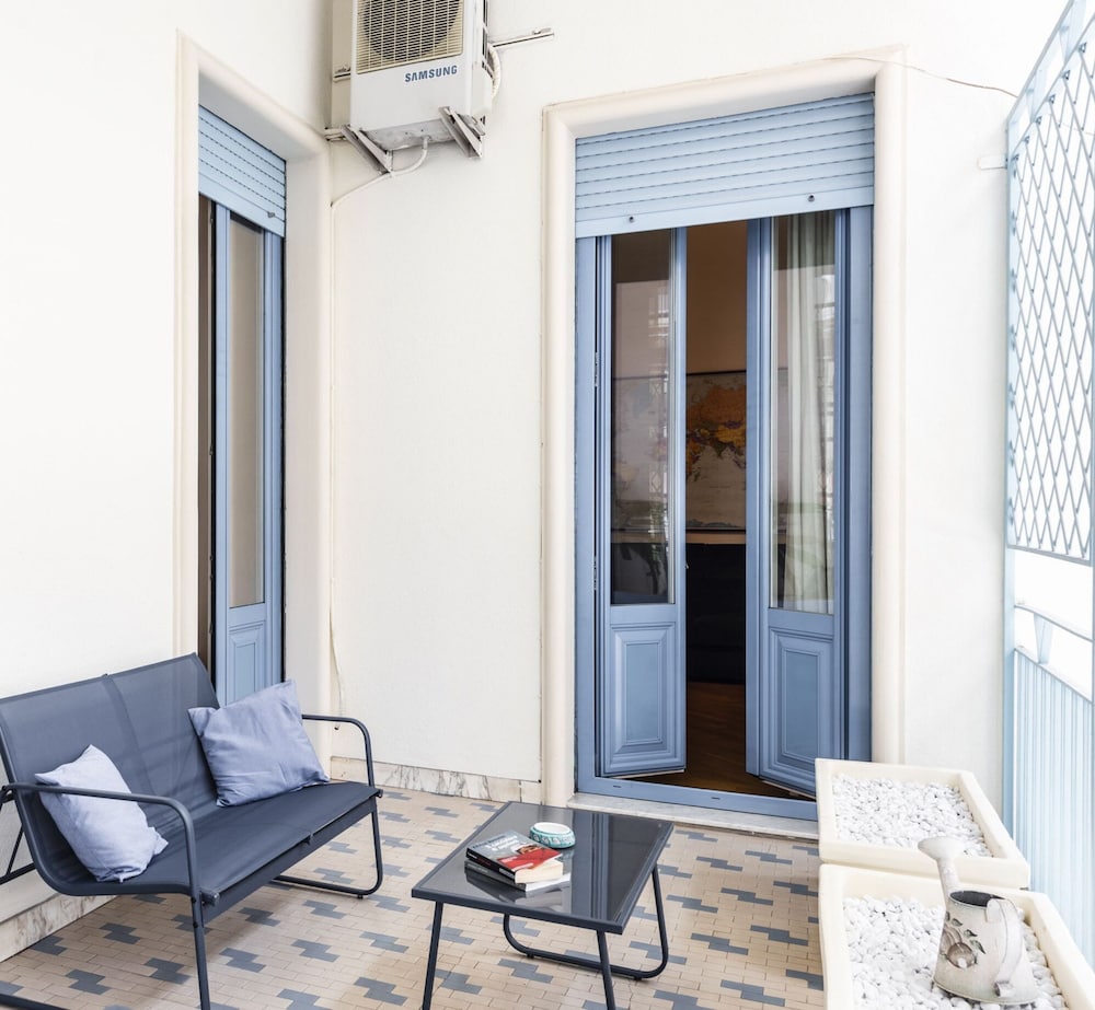 Agata Apartment With Balcony by Wonderful Italy