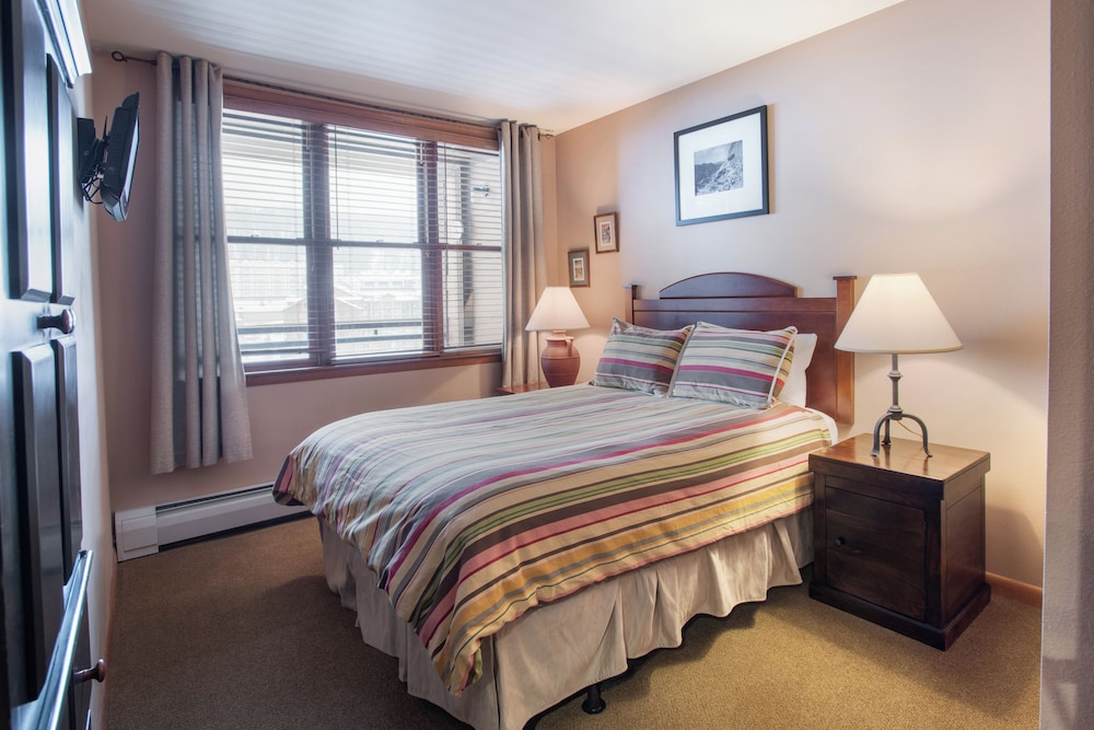 Two Bedroom Condos at Zephyr Mountain Lodge - Winter Park CO