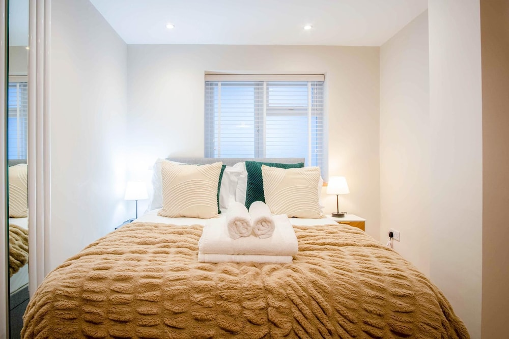 Seascape Retreat - 3 Bedroom Flat - Porthcawl