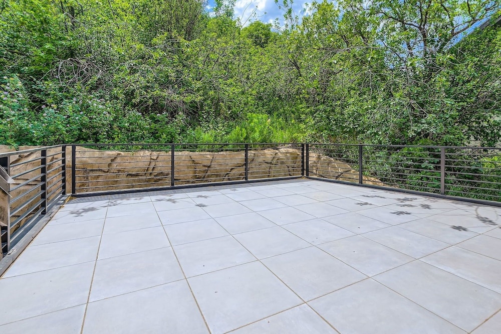 Park City Perfection On Lowell! 1063 4 Bedroom Home