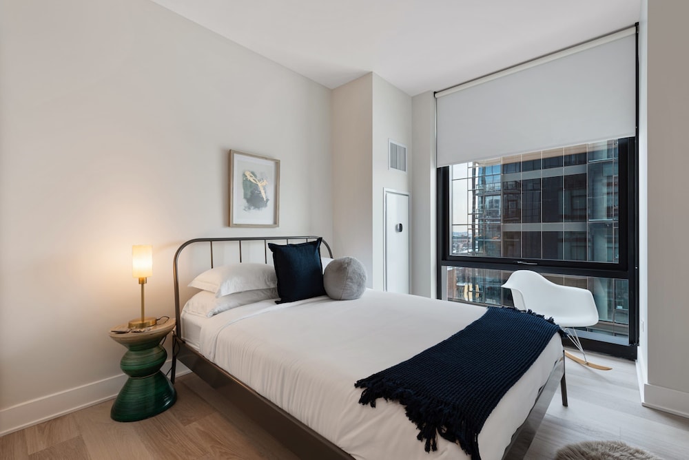 Unforgettable Stay High End 2BR Easy City Access