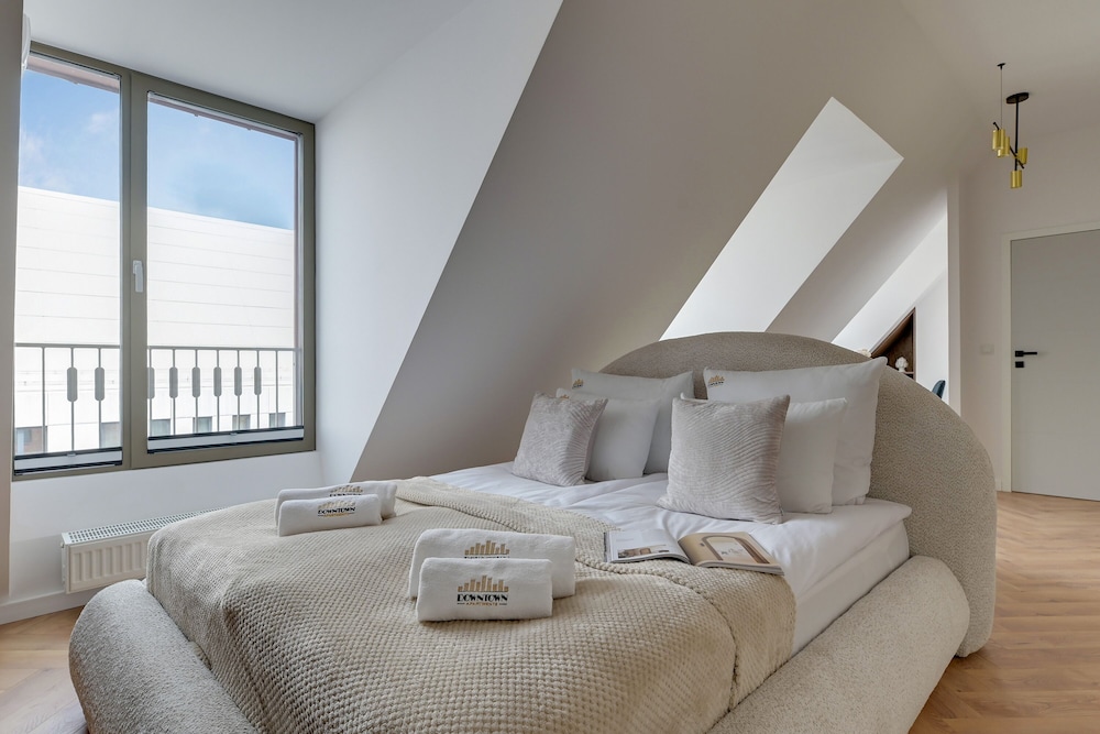 Granaria Premium River View by Downtown Apartments