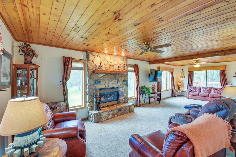 Furnished Deck, Black Hills View: 'lazy U' Retreat