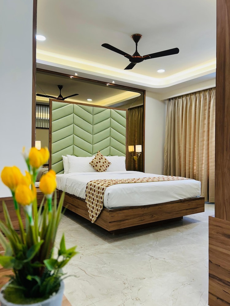 Hotel Grand Visava