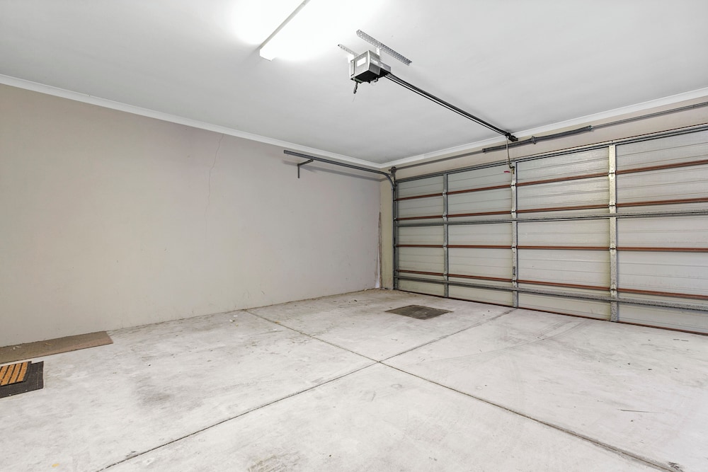 Walk to Beach Coastal Home in Coogee