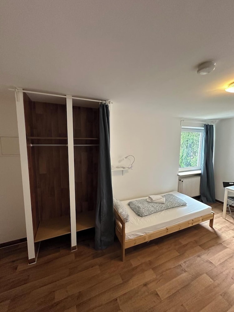 2-Rent Group Hostel Apartments HAN53