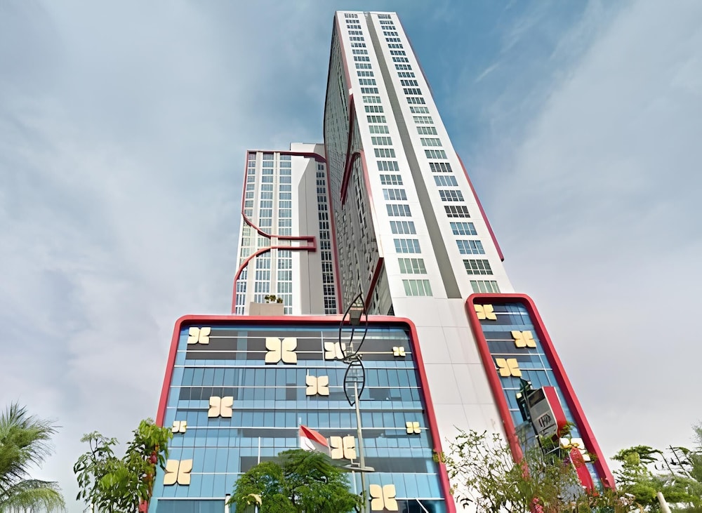 Best Price And Relaxing Studio (No Kitchen) At Tamansari Papilio Apartment