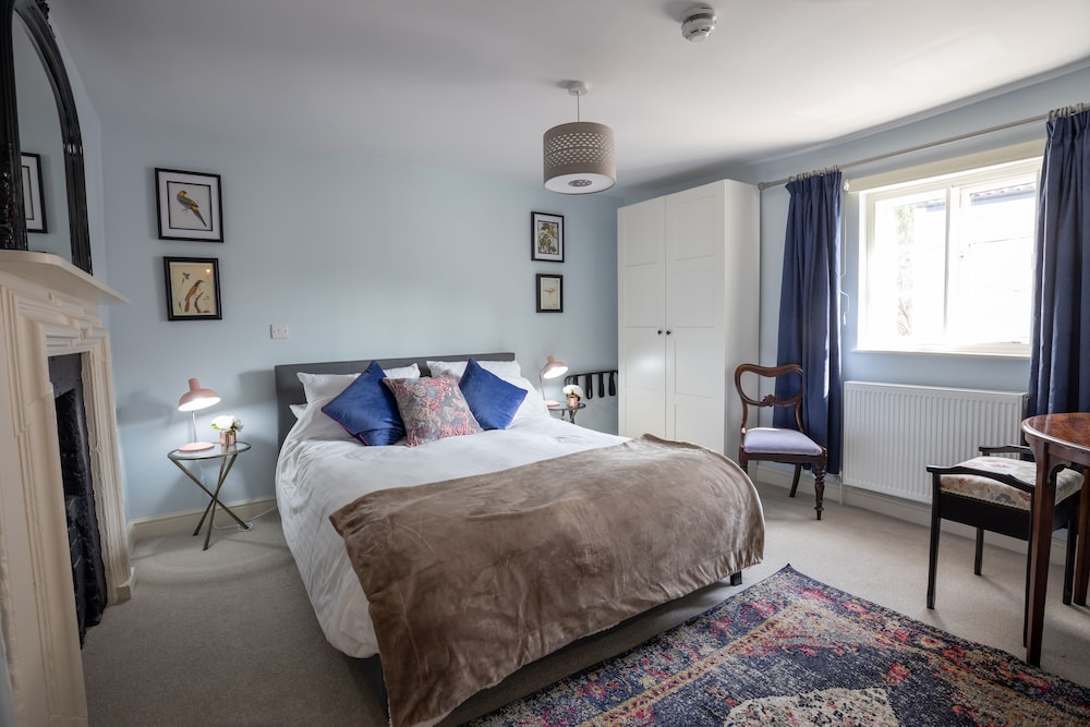 Bridgwater Vacations - The Old Vicarage - Property Image 5