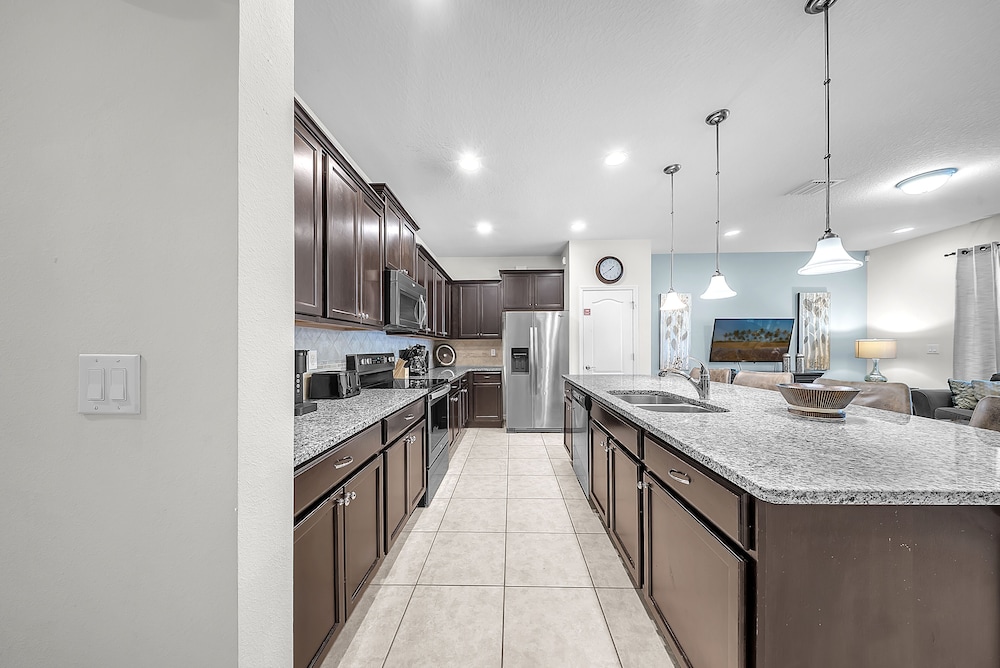 2027 MD - Windsor Westside Tranquil Haven