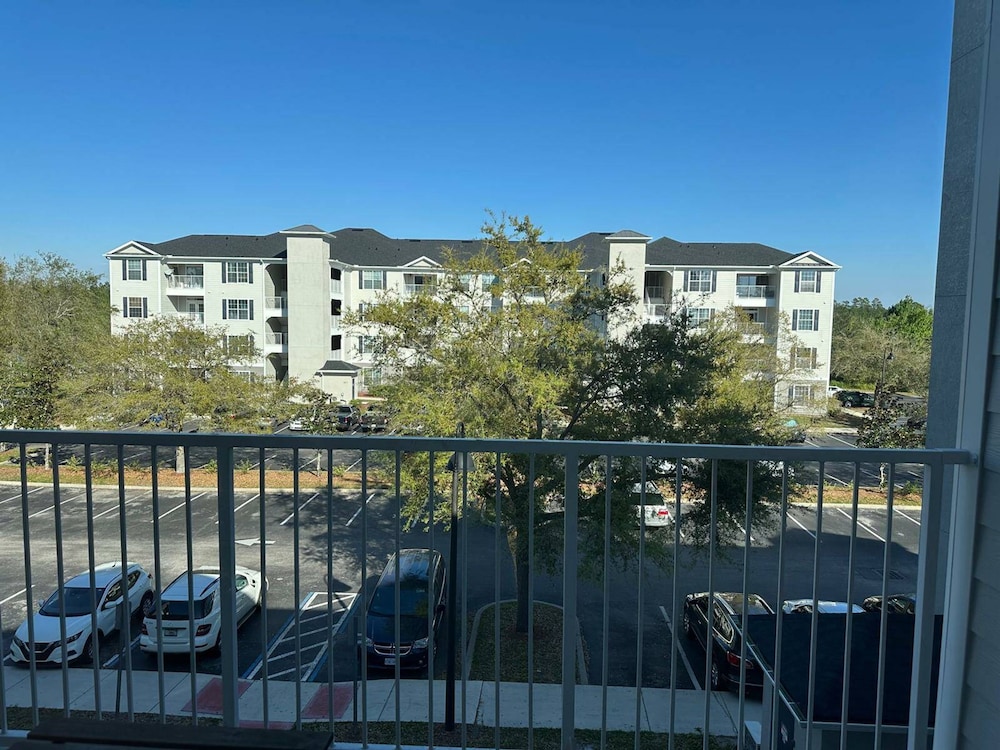 Cozy Condo Just a few Minutes From Disney