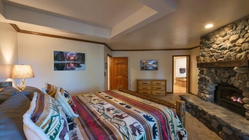 Scenic Wonders Four Seasons 3 Bedrooms view 2