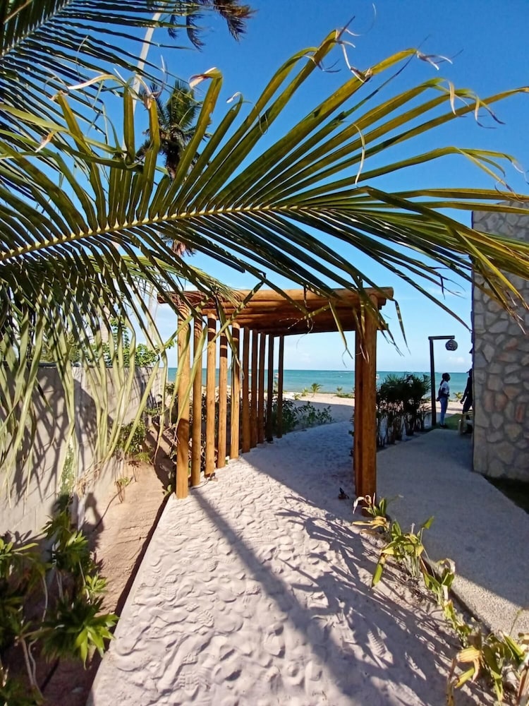 Bela Casa em Condom nio p na Areia - Milagres view 4