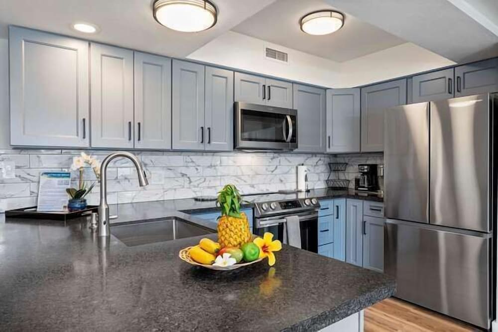 Ocean Views - No Stairs! - In Unit Washer/dryer - BBQ - Vrkcv