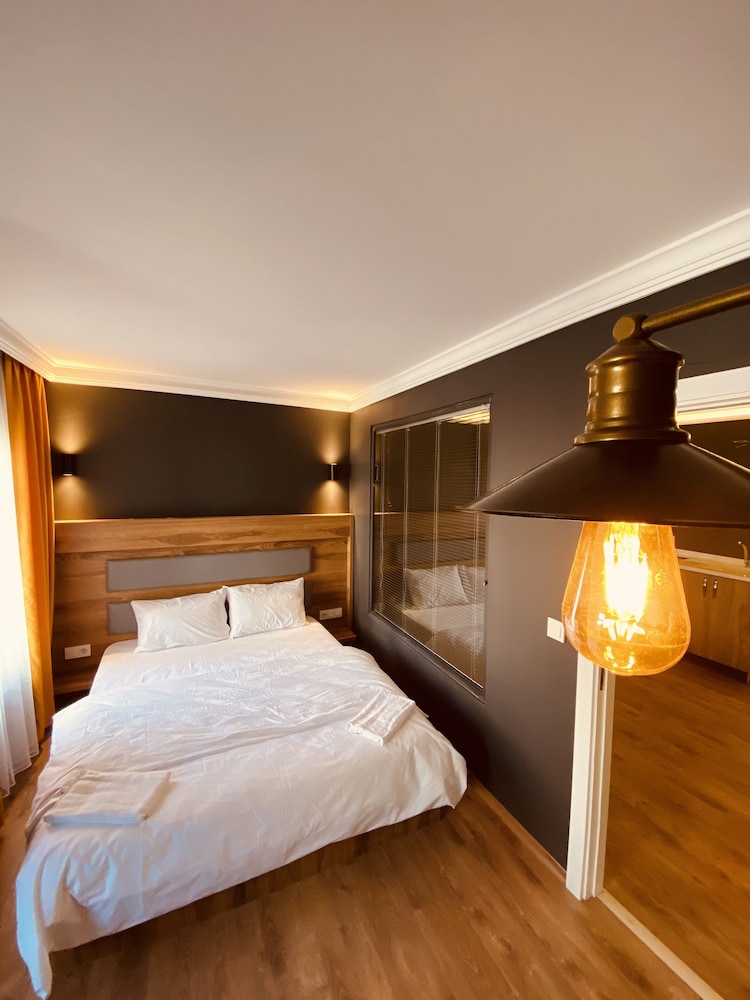 OTTO City Premium Süitler - Image 6