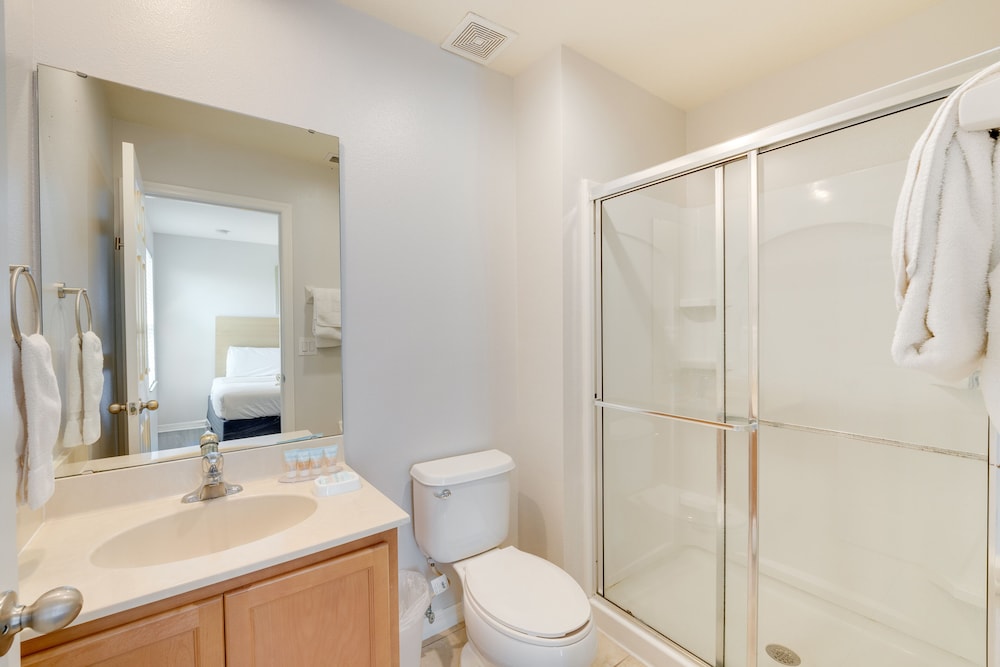 Kissimmee Rental w/ Hot Tub: 5 Mi to Disney World! view 2