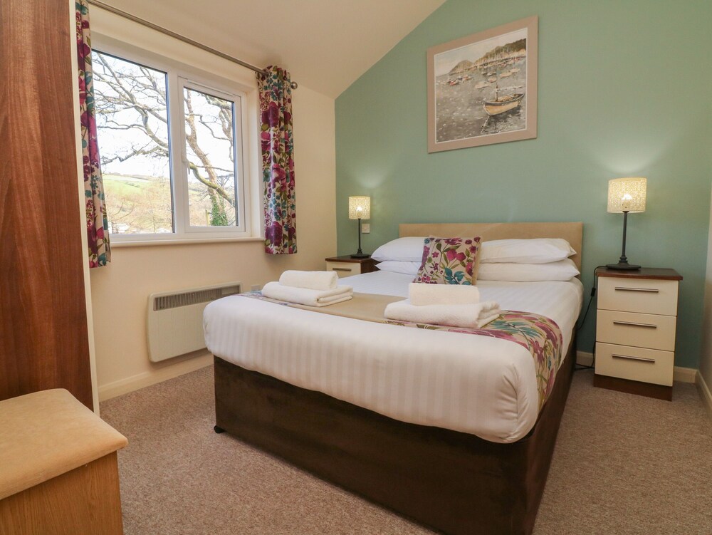 Chalet Log Cabin L2