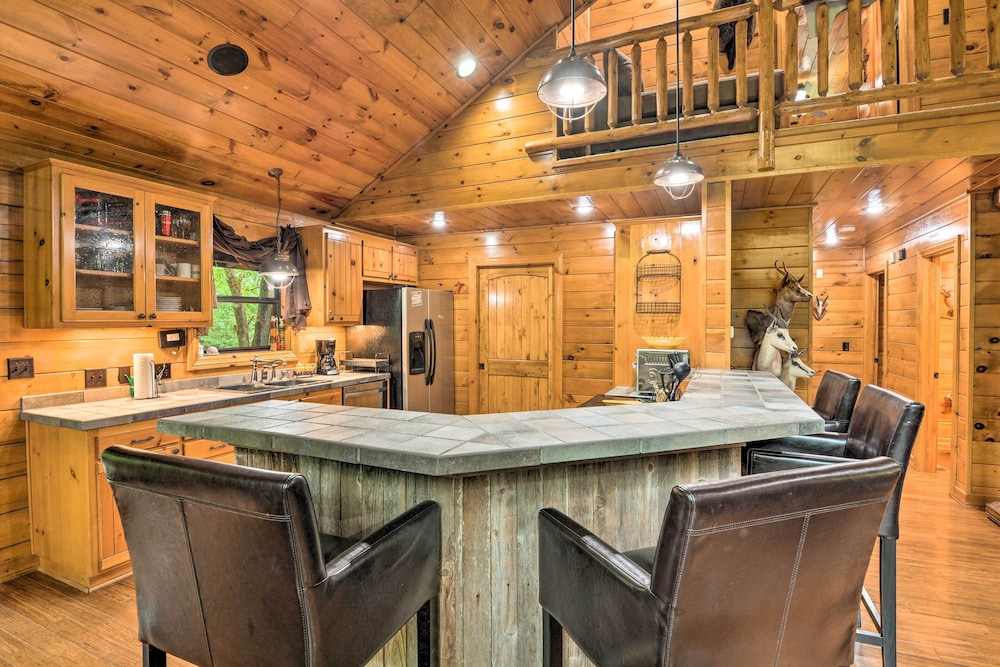 Secluded Northwest Arkansas Cabin: Fire Pit & Deck view 3