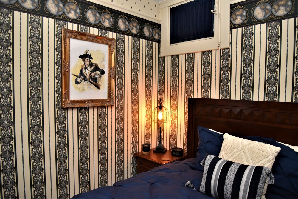 Grand Colonial B&B