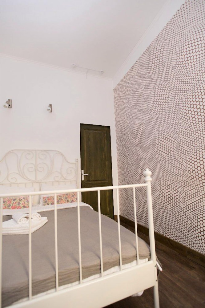 Fall in love hotel