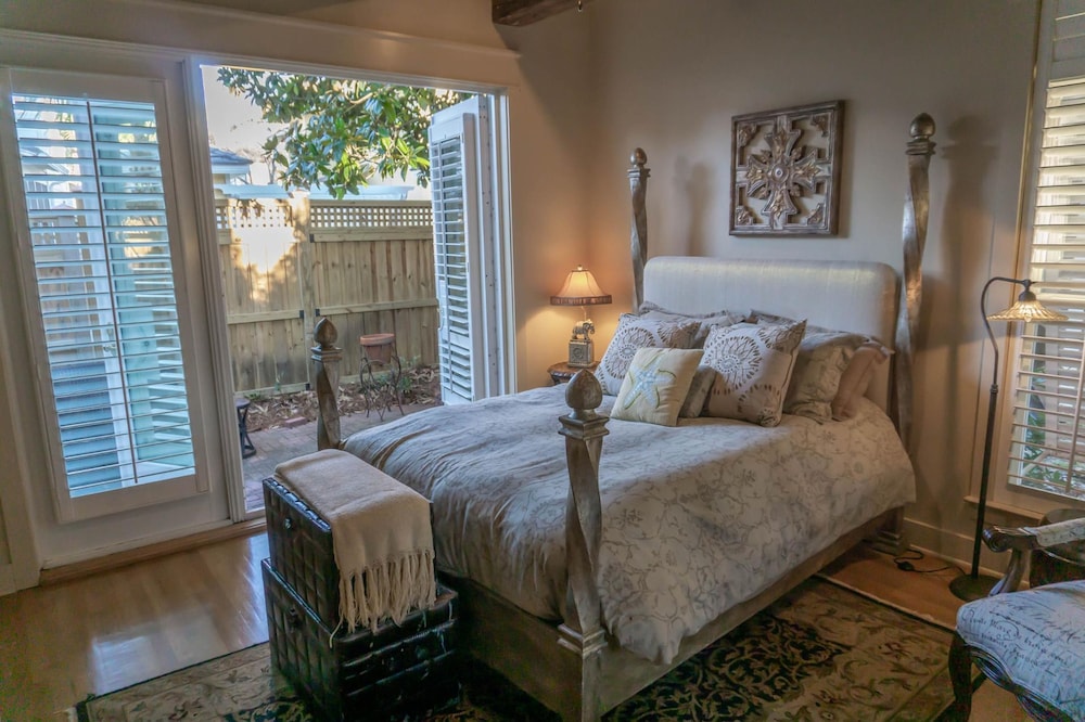 9 Rue Martine in Miramar Beach
