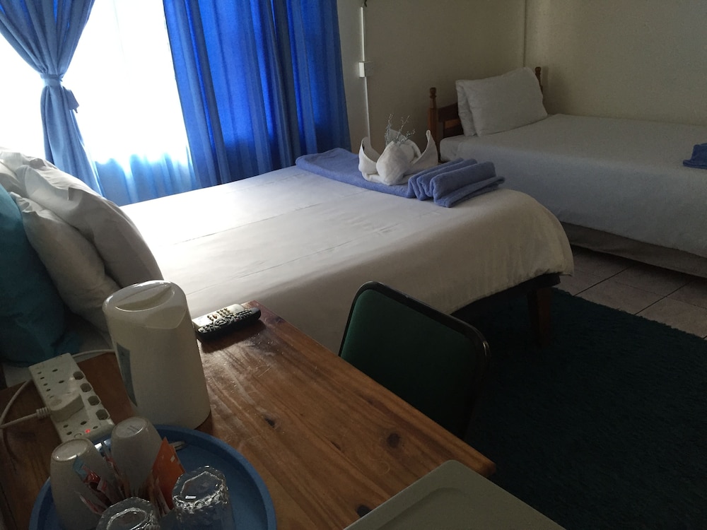 Liya Guest Lodge