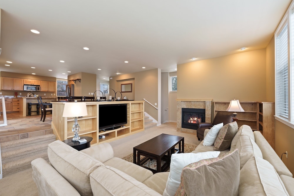 Presidio Park 3 Bedroom Home