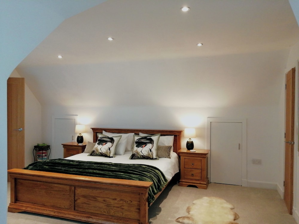 The Highlands, 5 bed 5 Bath, Large Spacious House view 5