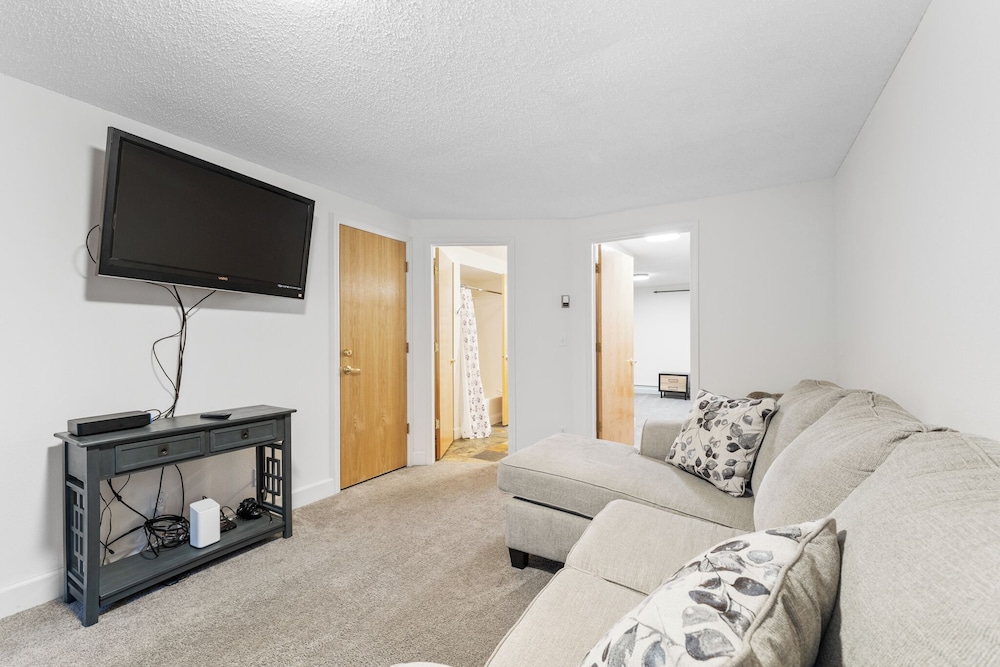 Saddle Ridge Townhomes #253 : 2