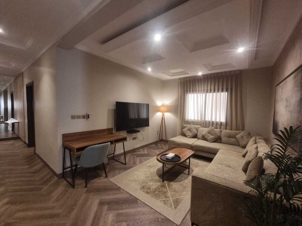 Hometel Khozama Jed
