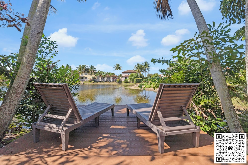 Ethereal Oasis Miami - Heated Pool Spa & Cinema - Prime for Groups