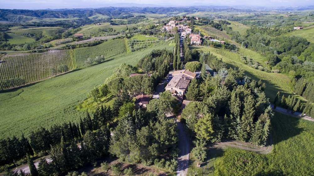 Borgo Il Poggio Agriturismo
