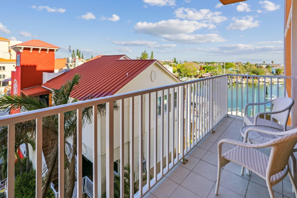 Madeira Bay Resort I 1408