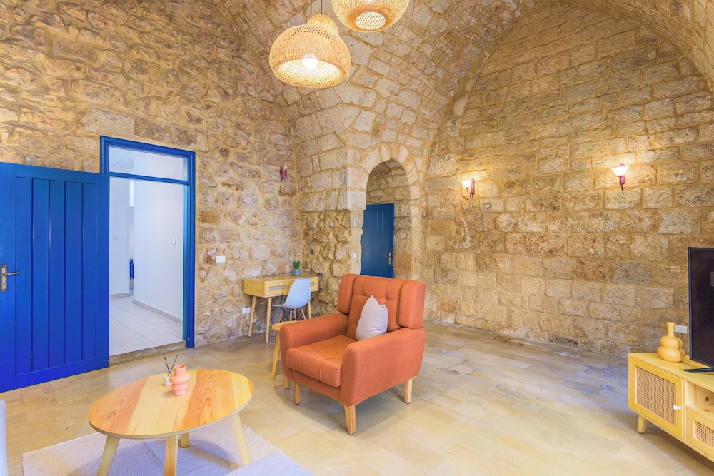 Galleria 1-Bedroom Apartment in Batroun