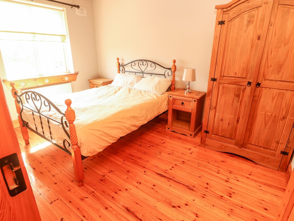 4 Killimer Road